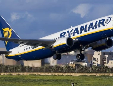Αυτά είναι τα μόνα φαγητά που πρέπει να τρώτε στο αεροπλάνο